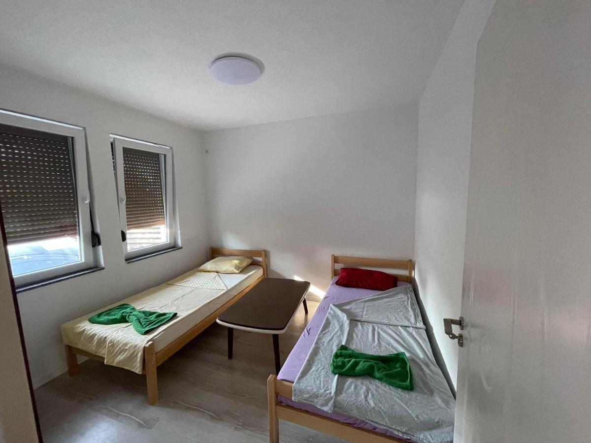 פרישטינה Rock Hostel מראה חיצוני תמונה